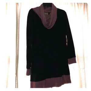 Long sleeve women’s tunic length top